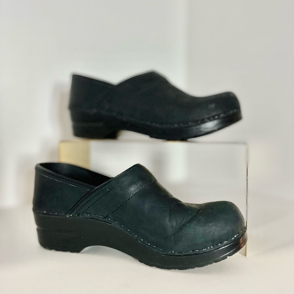 Minimalist Blackout Dansko Cloggs, Size 7 / 37 / 6.5